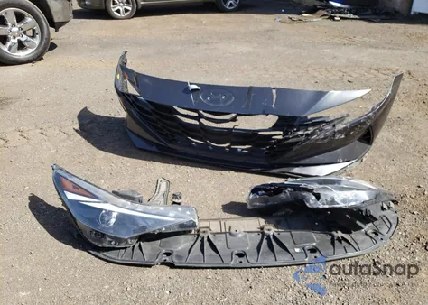 2023 Hyundai Elantra Sel z USA, uszkodzony, nr VIN 5NPLM4AG0PH101931